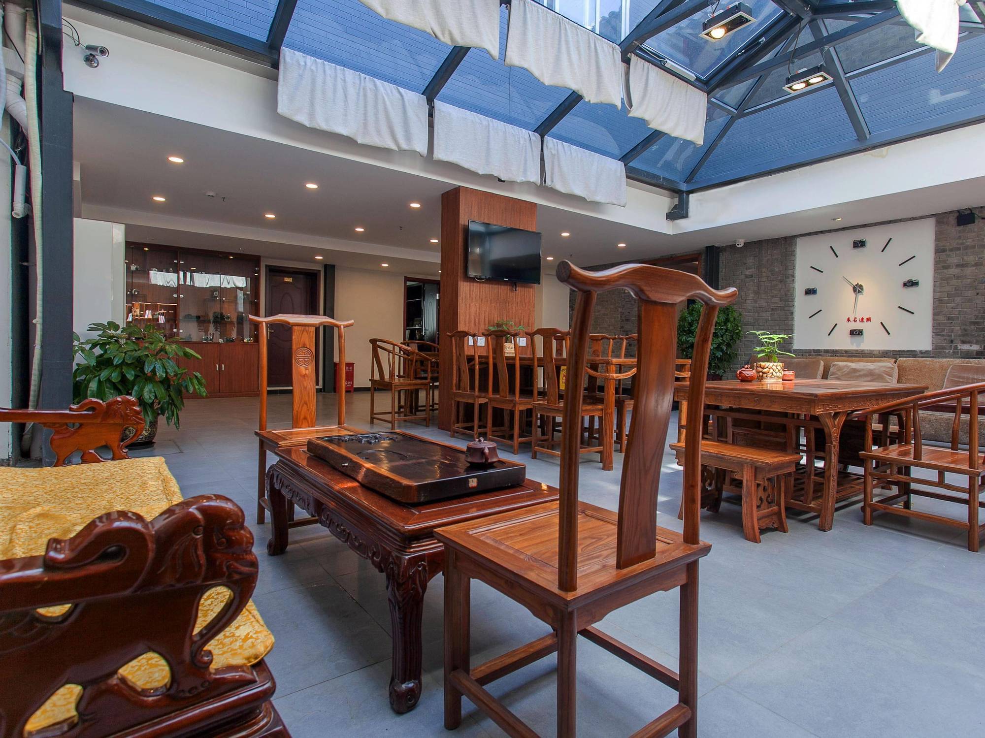 Hotel Golden Dragon